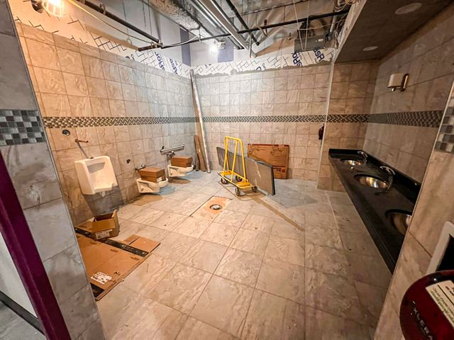 Planet Fitness 510 Broad, photo 3